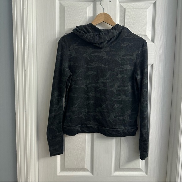 Vuori Halo Essential Hoodie Sweatshirt Gray Black Camouflage Size Extra Small - Picture 4 of 6